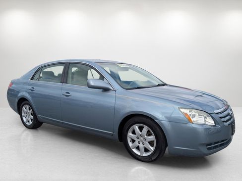 Used 2007 Toyota Avalon XL image 3