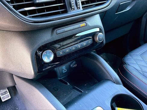 Used 2023 Ford Escape ST-Line Elite w/ Premium Technology Package image 35