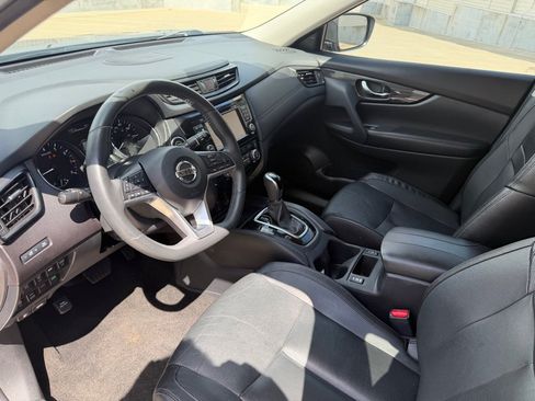 Used 2017 Nissan Rogue SL w/ SL Premium Package AWD/4WD image 11
