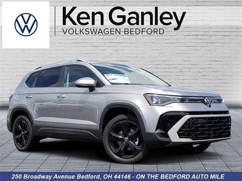 New 2025 Volkswagen Taos SEL image 1