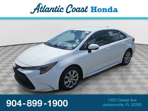 Used 2023 Toyota Corolla LE FWD image 1