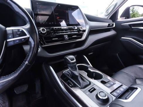 Used 2020 Toyota Highlander Platinum AWD/4WD image 43