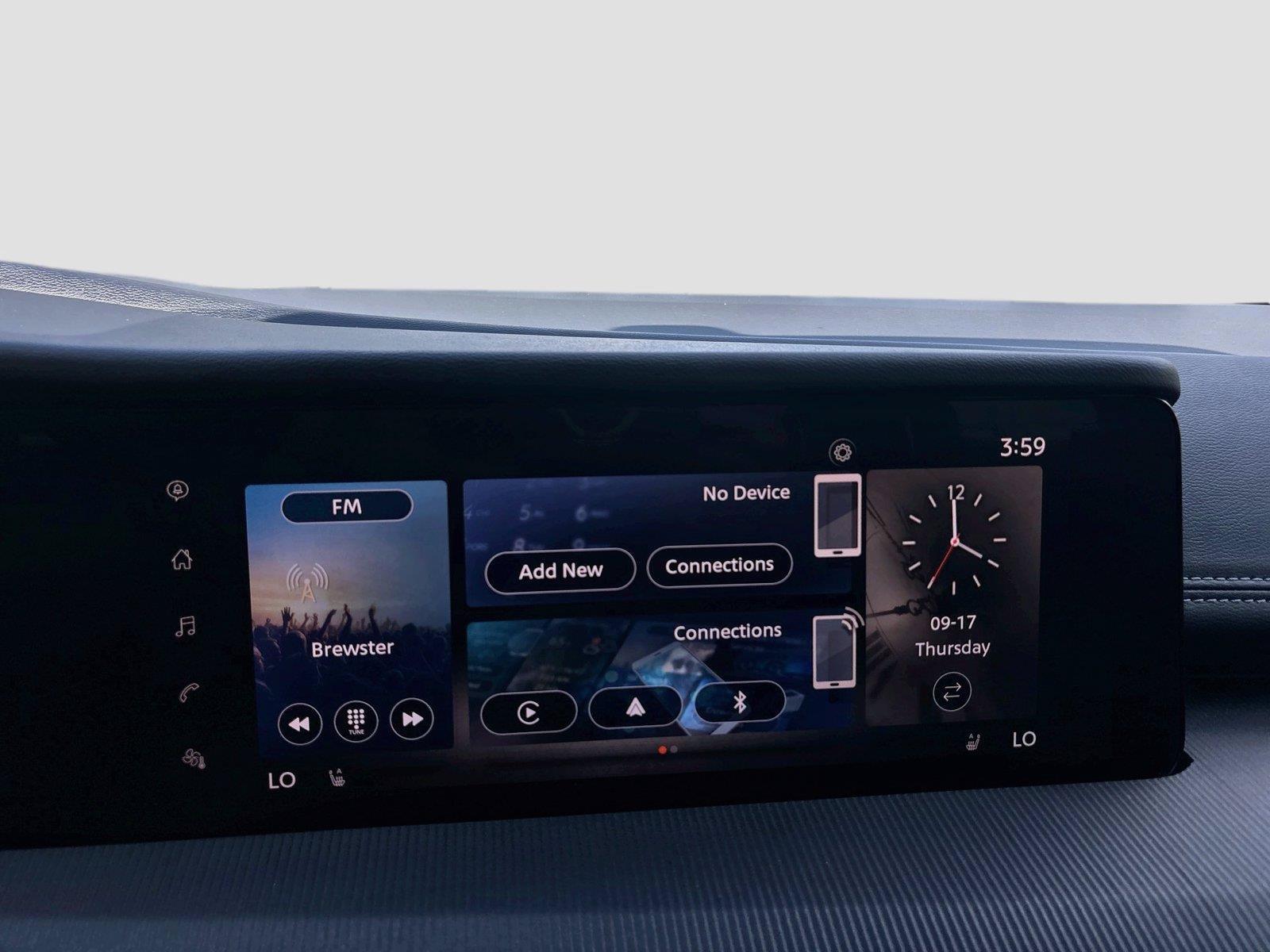 Used 2025 Nissan Murano SV FWD image 9