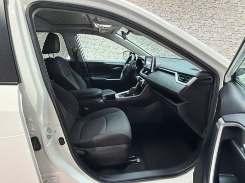 Used 2023 Toyota RAV4 XLE w/ Convenience Package FWD image 9
