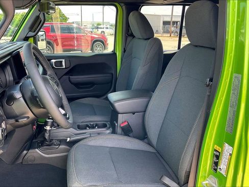 Used 2026 Jeep Wrangler Unlimited Sport AWD/4WD image 18