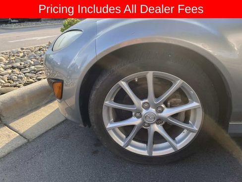 Used 2011 MAZDA MX-5 Miata Grand Touring w/ Premium Pkg RWD image 2
