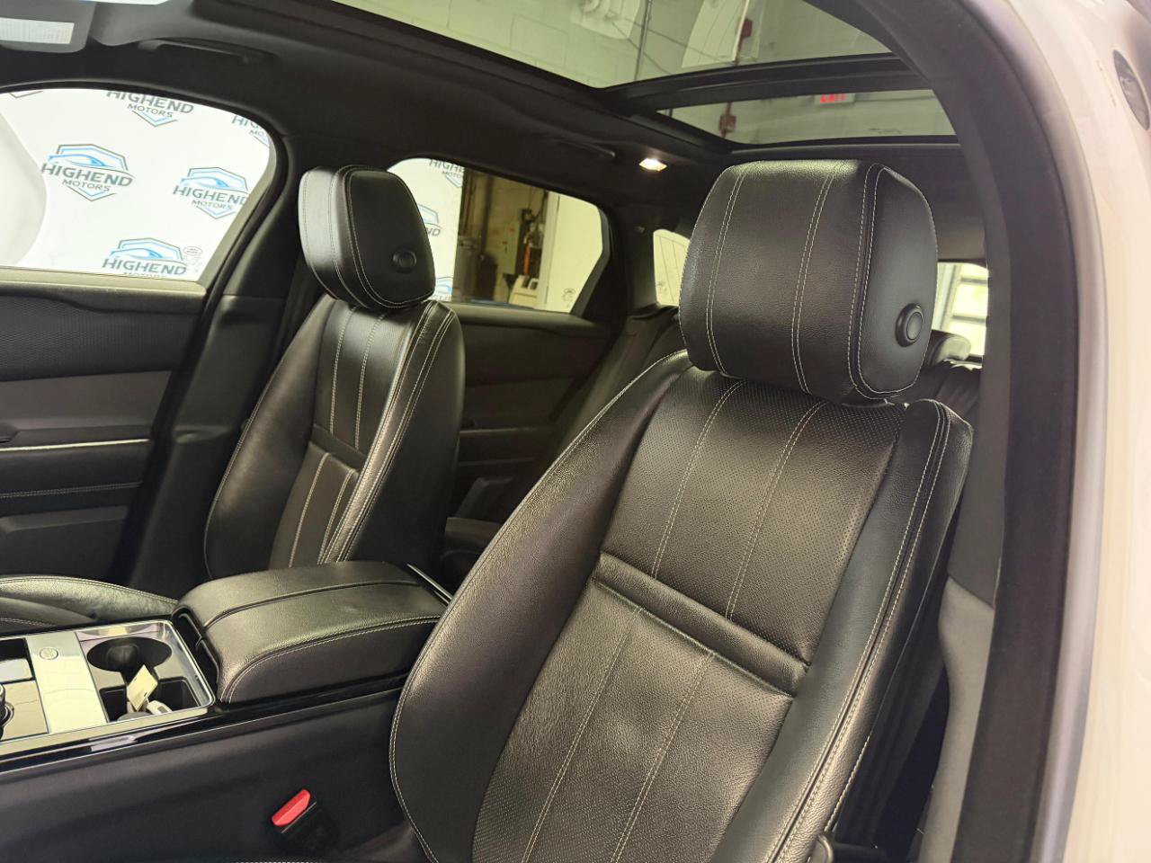 Used 2018 Land Rover Range Rover Velar S AWD/4WD image 18