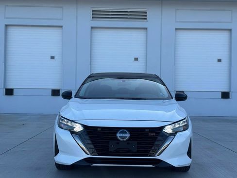 Used 2024 Nissan Sentra SR image 3
