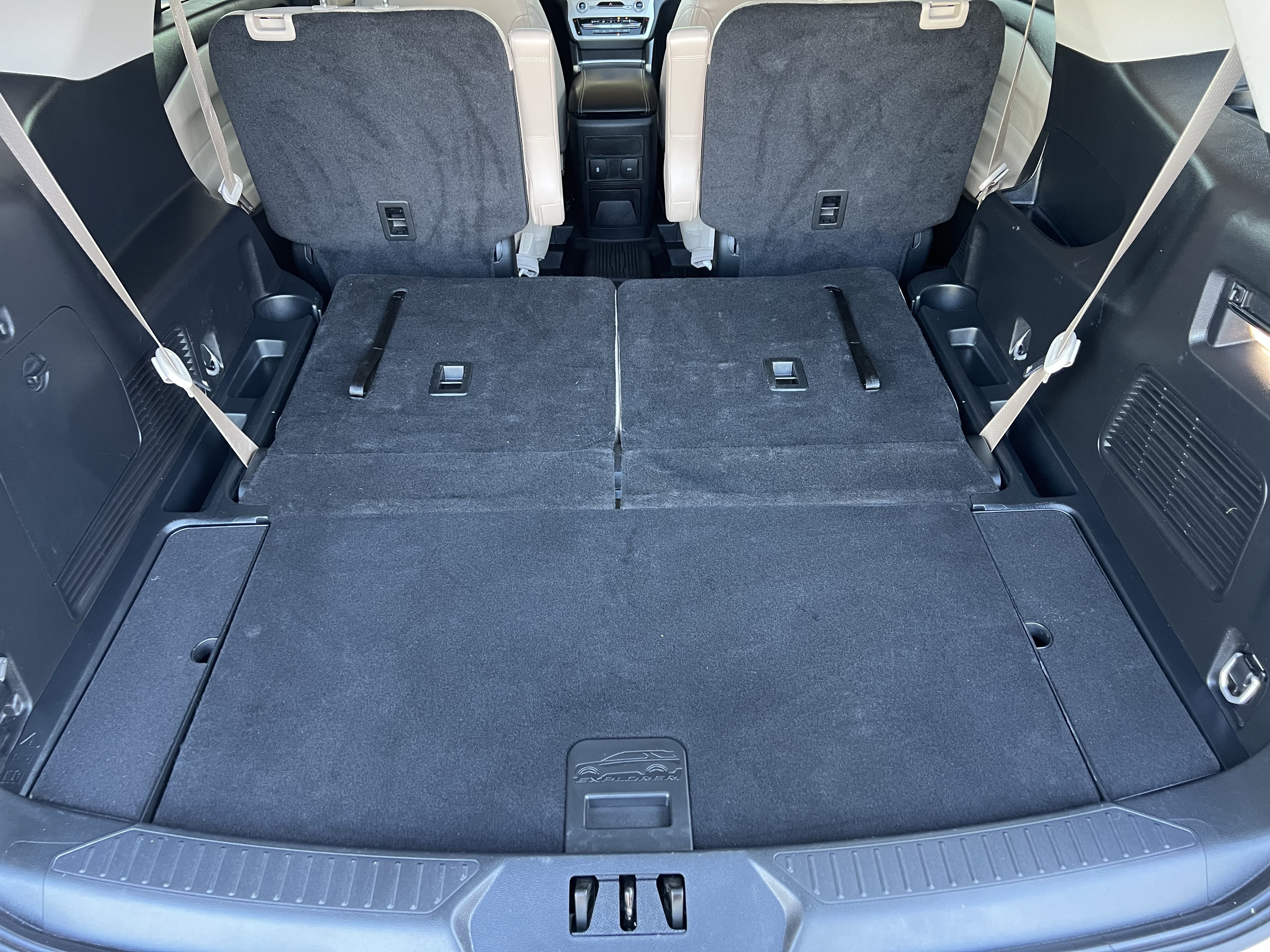 Used 2024 Ford Explorer XLT w/ Equipment Group 202A AWD/4WD image 52