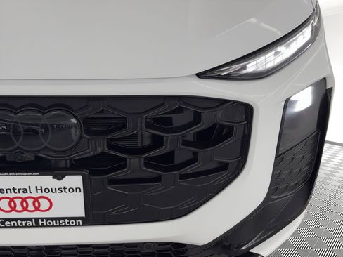 New 2026 Audi Q3 quattro 2.0T image 11