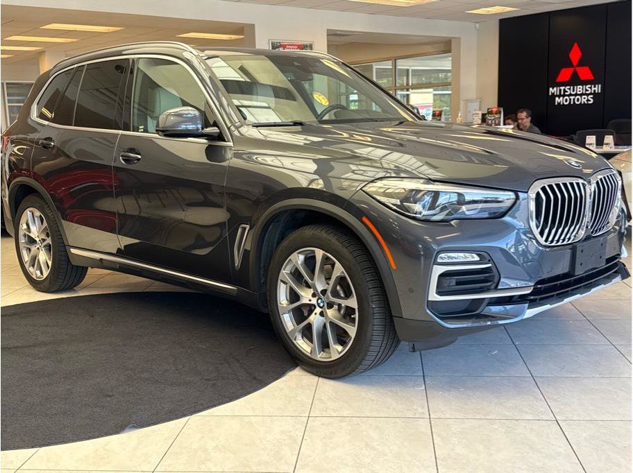 Used 2021 BMW X5 xDrive40i w/ Premium Package AWD/4WD image 4