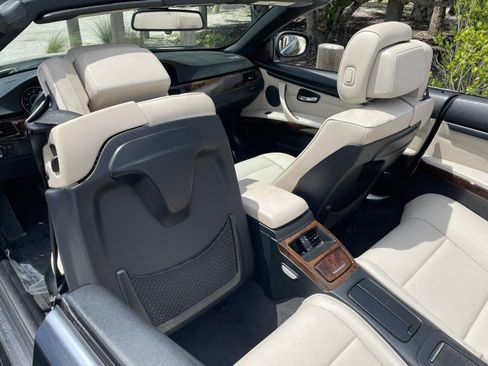 Used 2013 BMW 335i Convertible w/ Premium Pkg RWD image 13
