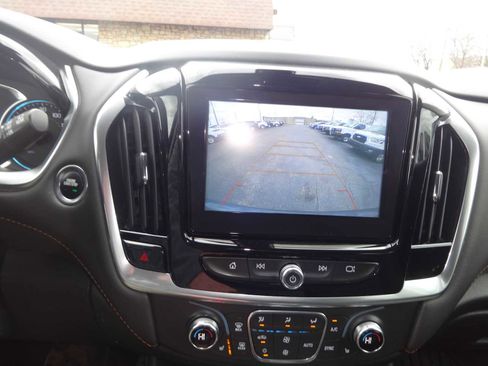 Used 2019 Chevrolet Traverse LT image 21