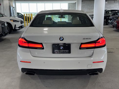 Used 2023 BMW 540i w/ Convenience Package RWD image 8