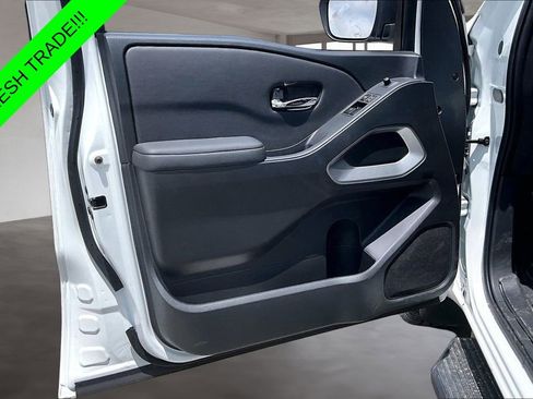 Used 2024 Nissan Frontier SV RWD image 20