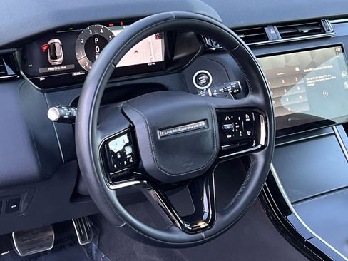 Used 2025 Land Rover Range Rover Velar Dynamic SE image 14