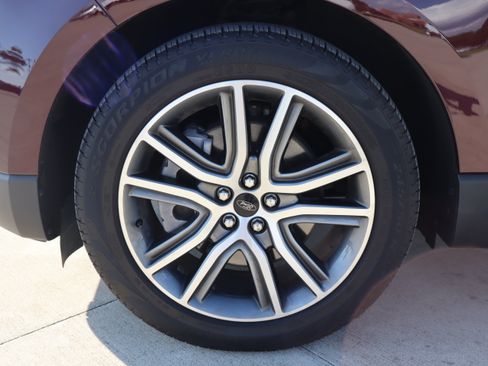 Used 2024 Ford Edge Titanium w/ Equipment Group 301A AWD/4WD image 32
