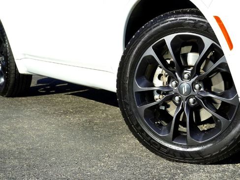 Used 2022 Dodge Durango SXT w/ Blacktop Package image 4
