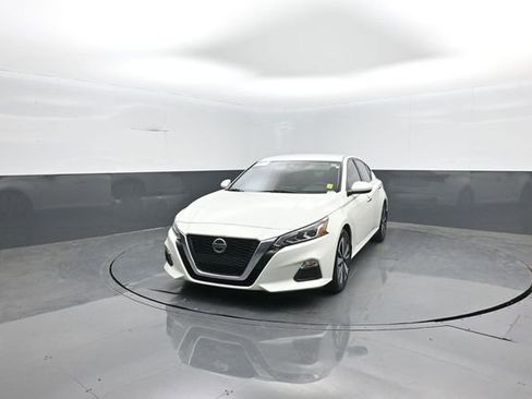 Used 2022 Nissan Altima 2.5 SV FWD image 3