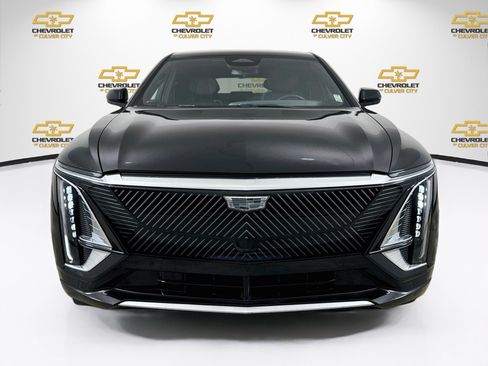 Used 2024 Cadillac Lyriq Tech RWD image 2