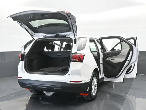Used 2023 Chevrolet Equinox LS image 73