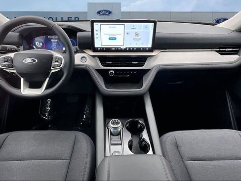 New 2026 Ford Explorer Active image 5