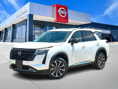 New 2026 Nissan Pathfinder Platinum w/ Accent Package