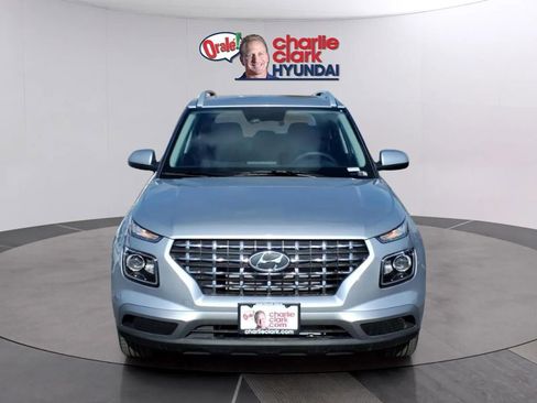 New 2026 Hyundai Venue SEL FWD image 8
