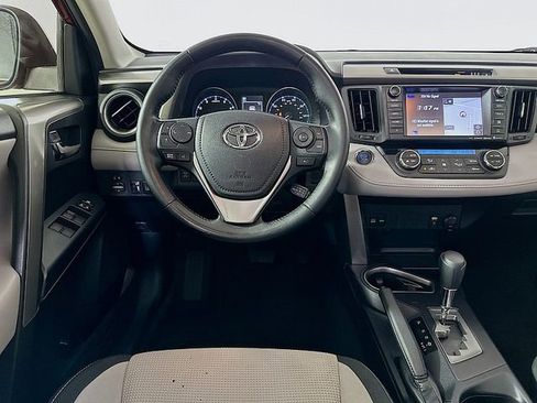 Used 2018 Toyota RAV4 XLE AWD/4WD image 24
