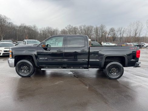 Used 2018 Chevrolet Silverado 3500 LT image 2