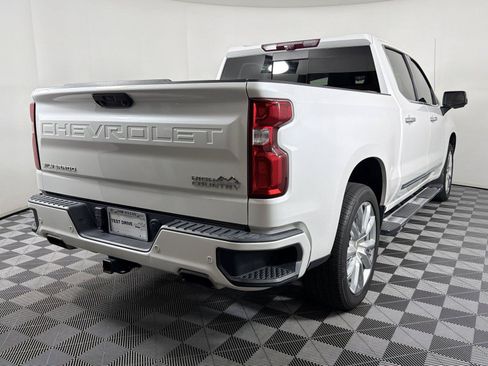Used 2023 Chevrolet Silverado 1500 High Country w/ High Country Premium Package AWD/4WD image 6