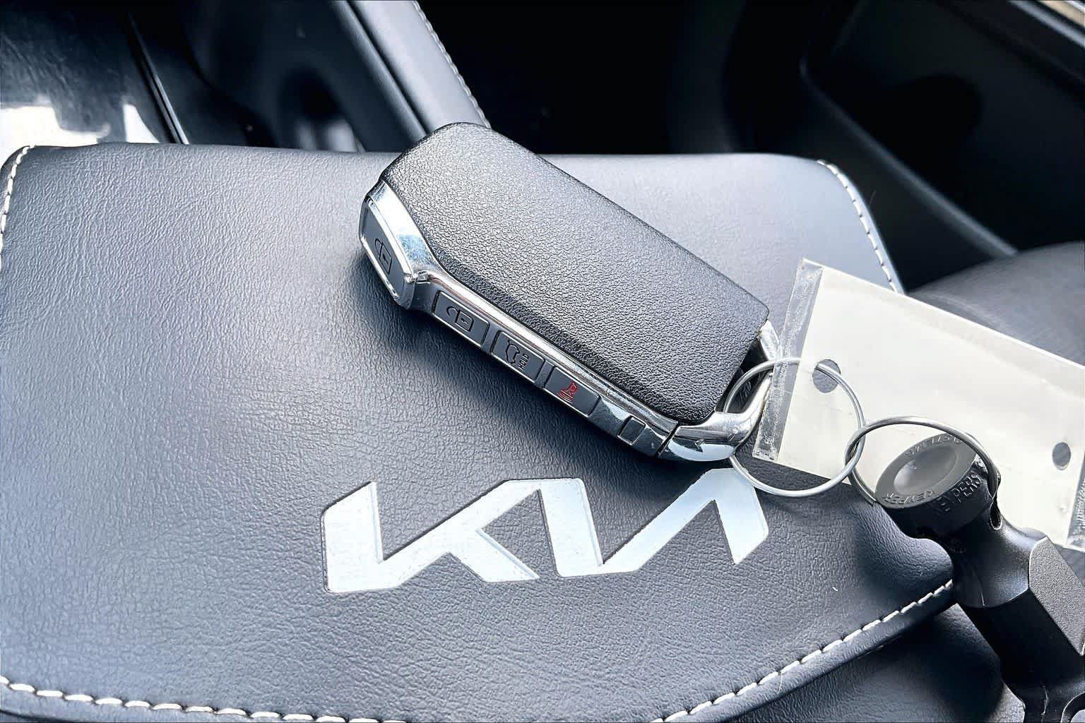 Used 2022 Kia Telluride SX AWD/4WD image 16