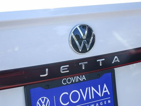 New 2026 Volkswagen Jetta SE image 10