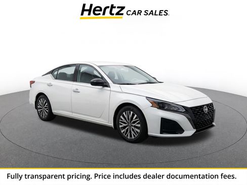 Used 2025 Nissan Altima 2.5 SV FWD image 1