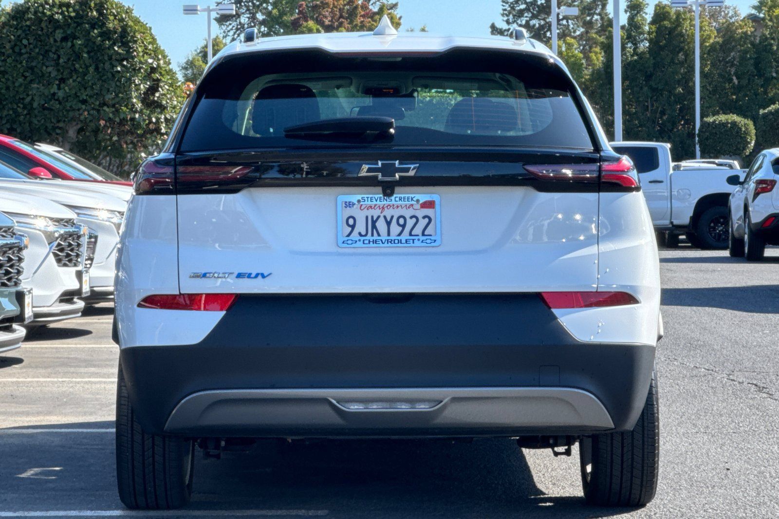 Used 2023 Chevrolet Bolt EUV LT FWD image 6