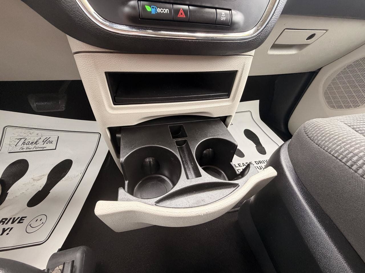 Used 2020 Dodge Grand Caravan SE w/ Rear Park Assist Package FWD image 20