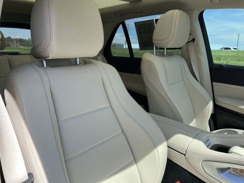 Certified 2025 Mercedes-Benz GLE 350 4MATIC image 35