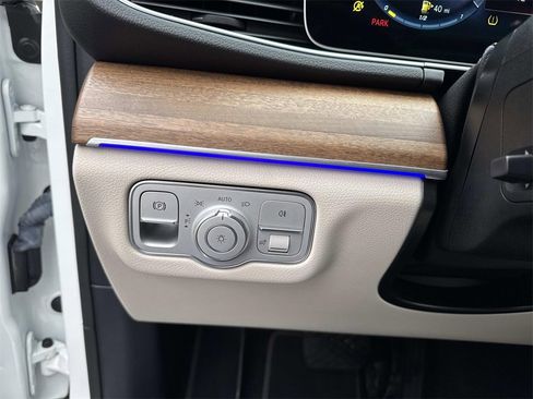 Used 2022 Mercedes-Benz GLE 350 4MATIC w/ Premium Package image 29