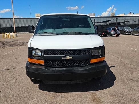 Used 2014 Chevrolet Express 1500 RWD image 3