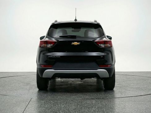 Used 2025 Chevrolet TrailBlazer LT FWD image 7