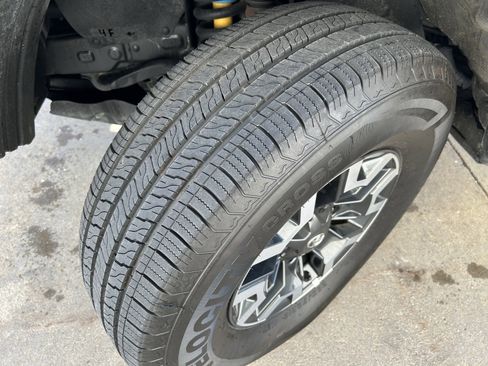 Certified 2023 Toyota Tacoma TRD Off-Road image 11