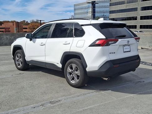 Used 2025 Toyota RAV4 XLE image 3