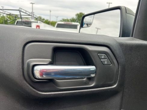 Used 2023 Chevrolet Silverado 1500 Custom AWD/4WD image 12