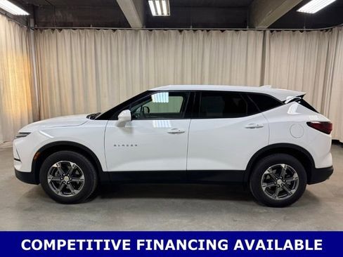 Used 2025 Chevrolet Blazer LT AWD/4WD image 9
