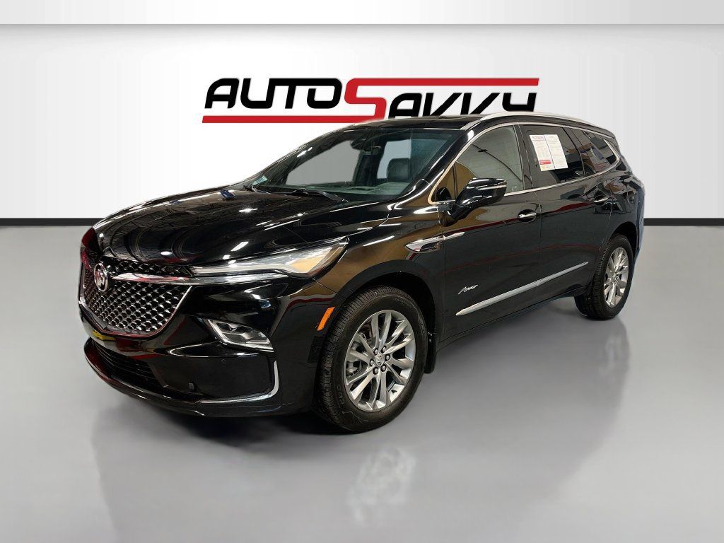 Used 2023 Buick Enclave Avenir w/ Avenir Technology Package AWD/4WD image 3