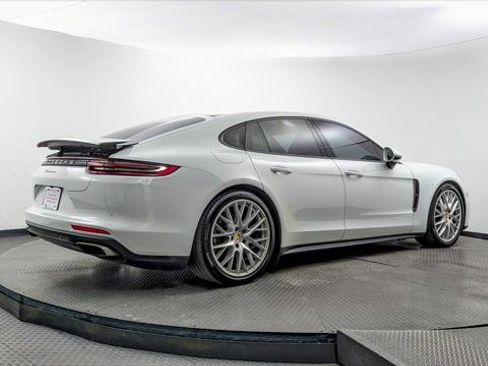 Used 2017 Porsche Panamera 4 AWD/4WD image 7