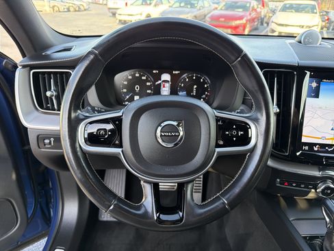 Used 2021 Volvo XC60 T5 R-Design image 24