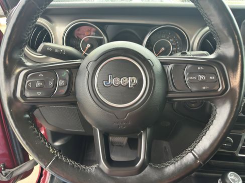 Used 2021 Jeep Wrangler Unlimited Sport image 13