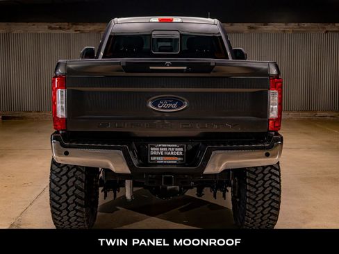 Used 2017 Ford F250 Lariat w/ Lariat Ultimate Package image 7