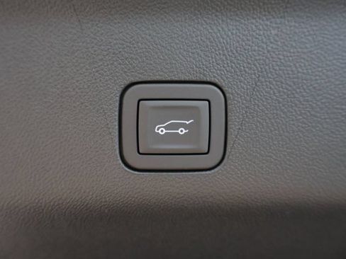 New 2026 GMC Yukon XL Elevation w/ Elevation Premium Package AWD/4WD image 18
